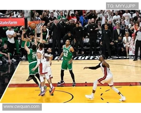 凯尔特人与热火的激烈对决回顾与精彩瞬间分析